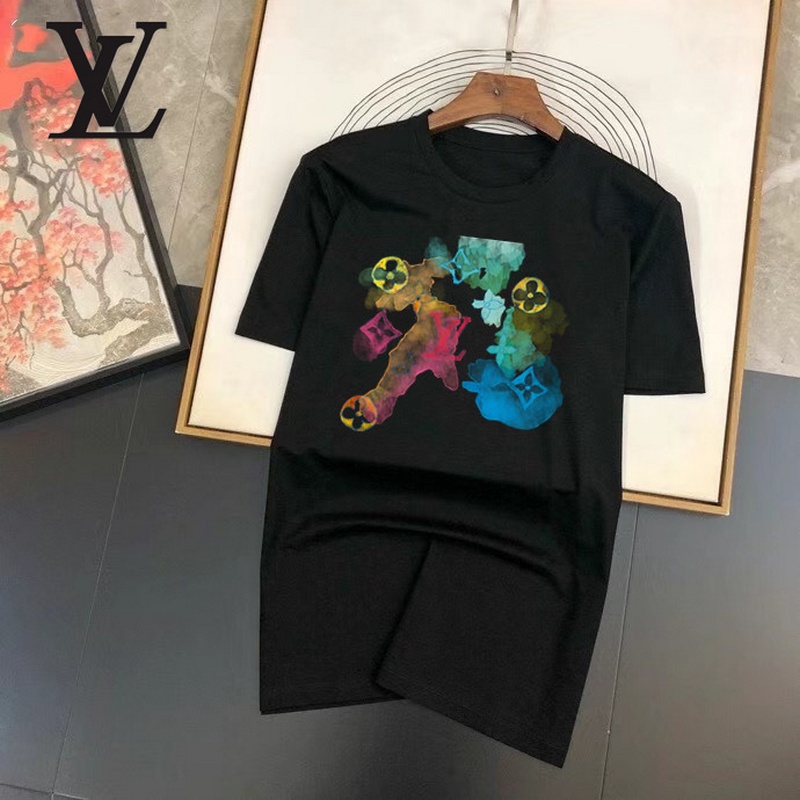 Louis Vuitton Men's T-shirts 134